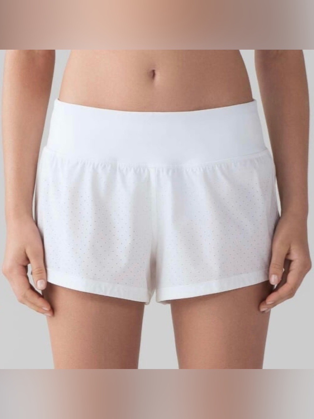 Lululemon Final Lap Short (2.5") White Perforated Sz 6 Active Run Gym W7AHES